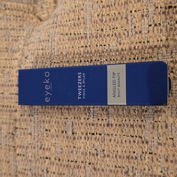 EYEKO BRAND WOMEN'S MAKEUP BUNDLE OF 5 ITEMS - Picture 5 of 5